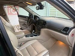 جیپ گراند شیرۆکی